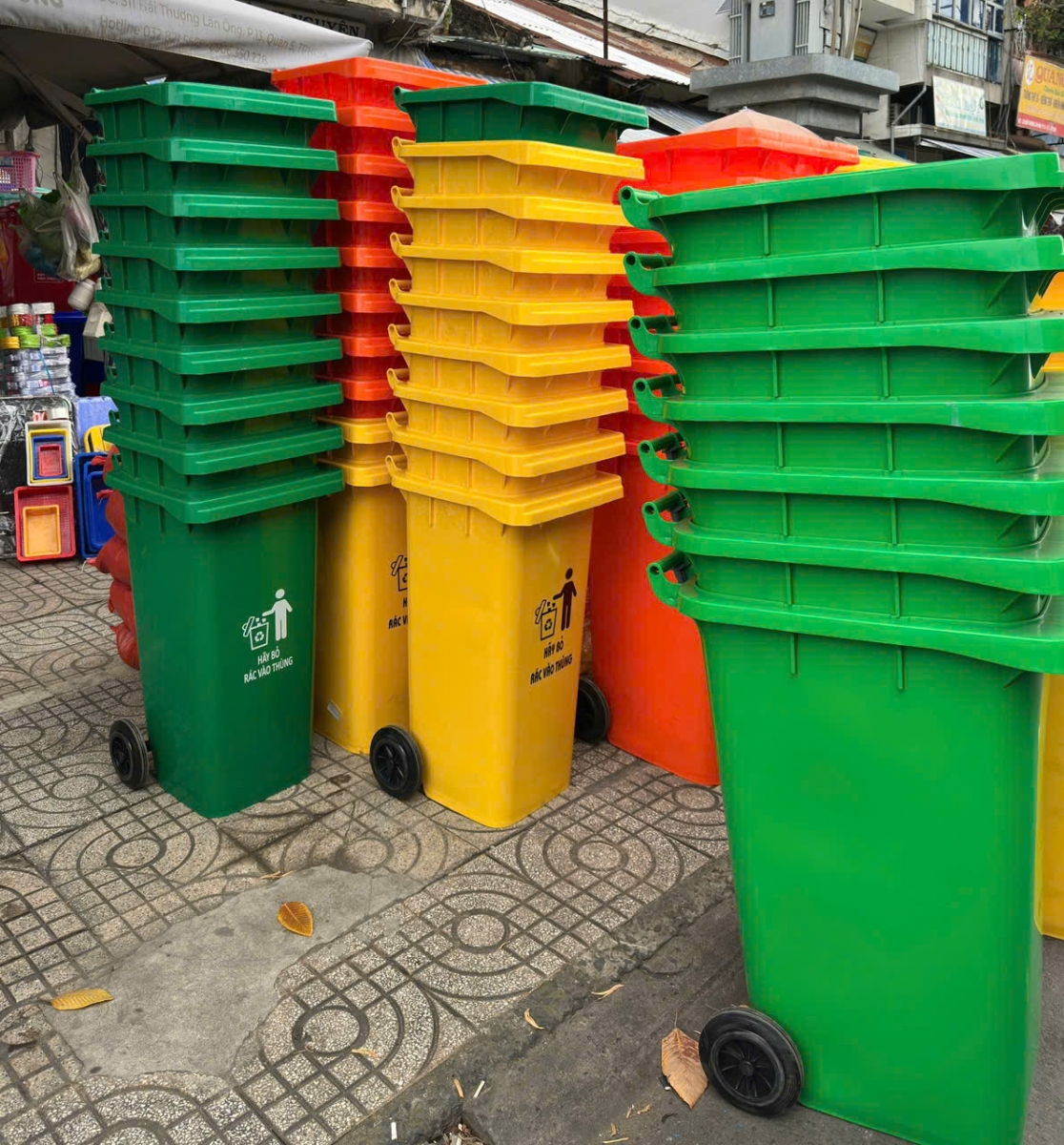 Chi Tiết Các Loại Thùng Rác Nhựa Phổ Biến Tại Đắk Lắk Do Thiên Ân Plastic Cung Cấp