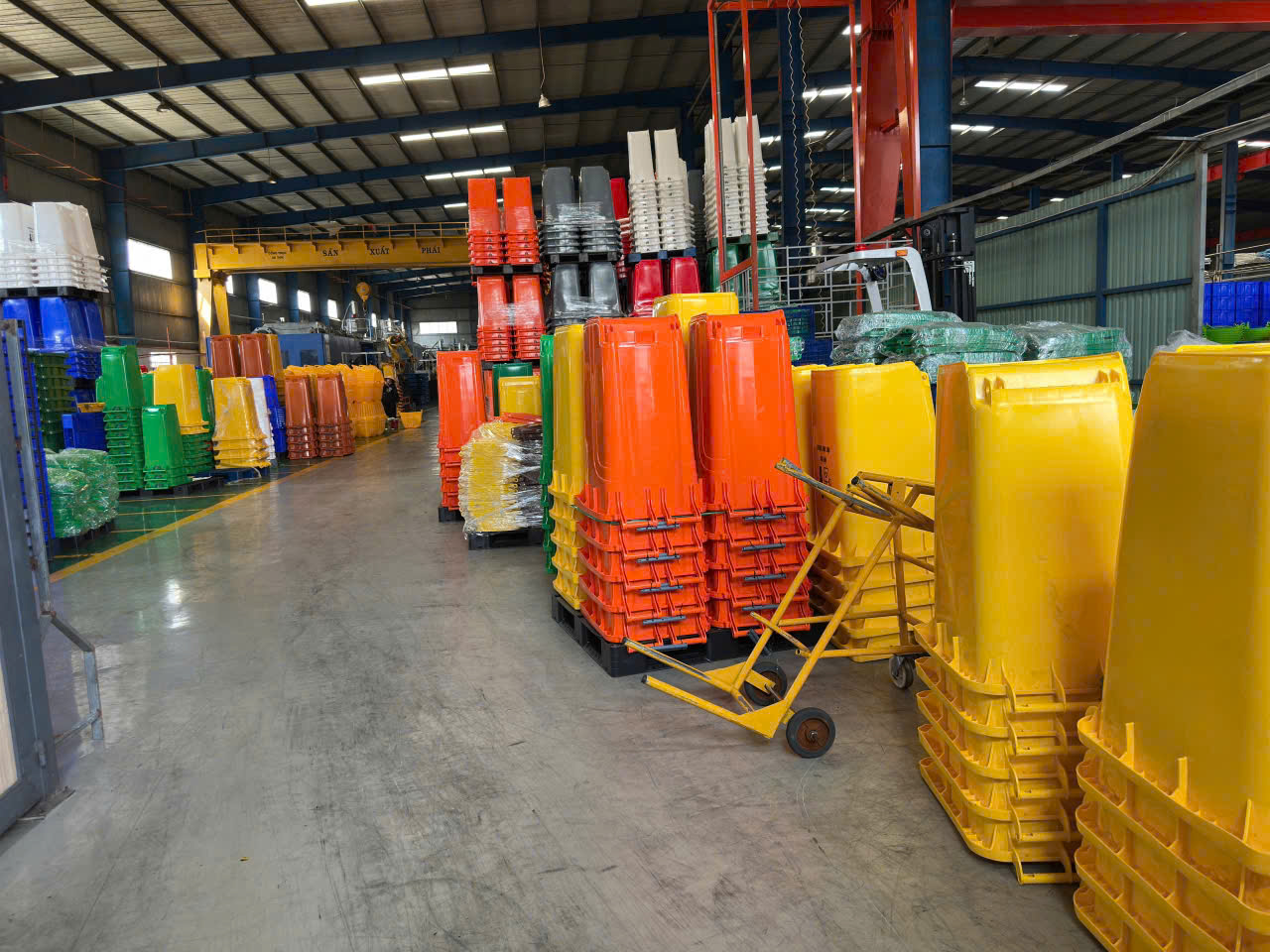 Giới Thiệu Chung Về Thùng Rác Nhựa Và Nhu Cầu Tại TP Hải Phòng