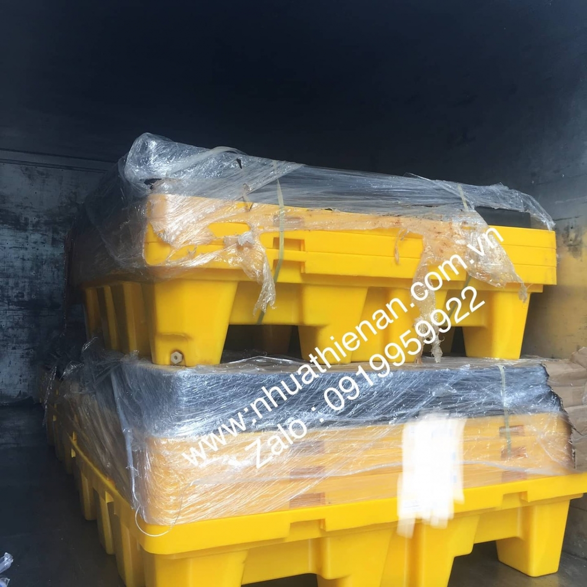 Pallet chống tràn 4 phuy cao TA3C_4