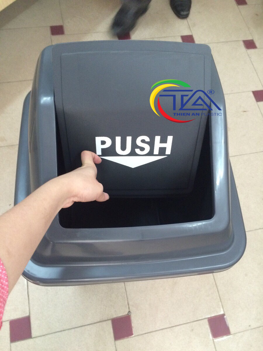 Thùng Rác Nhựa PUSH