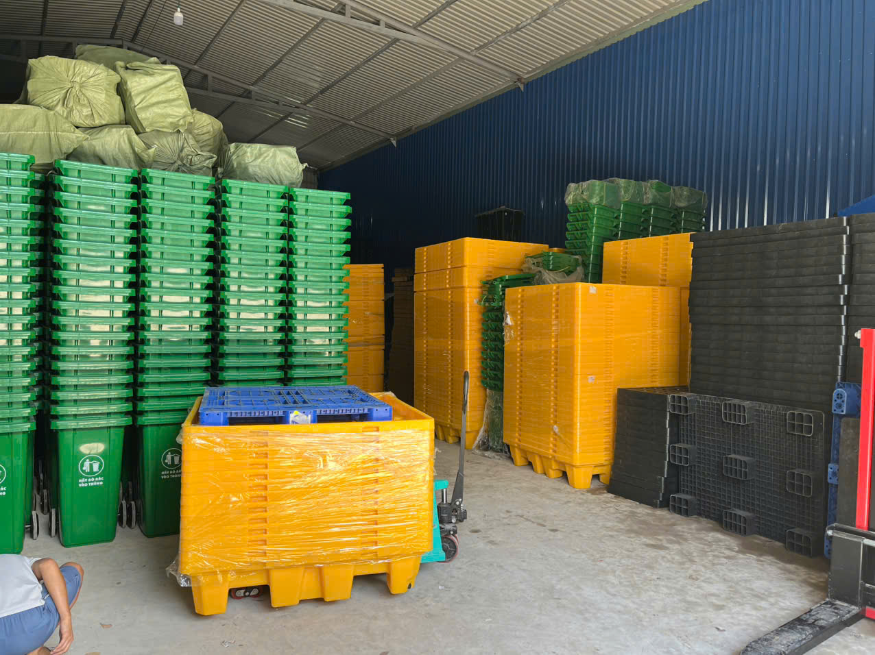 Báo Giá Pallet Nhựa Lào Cai