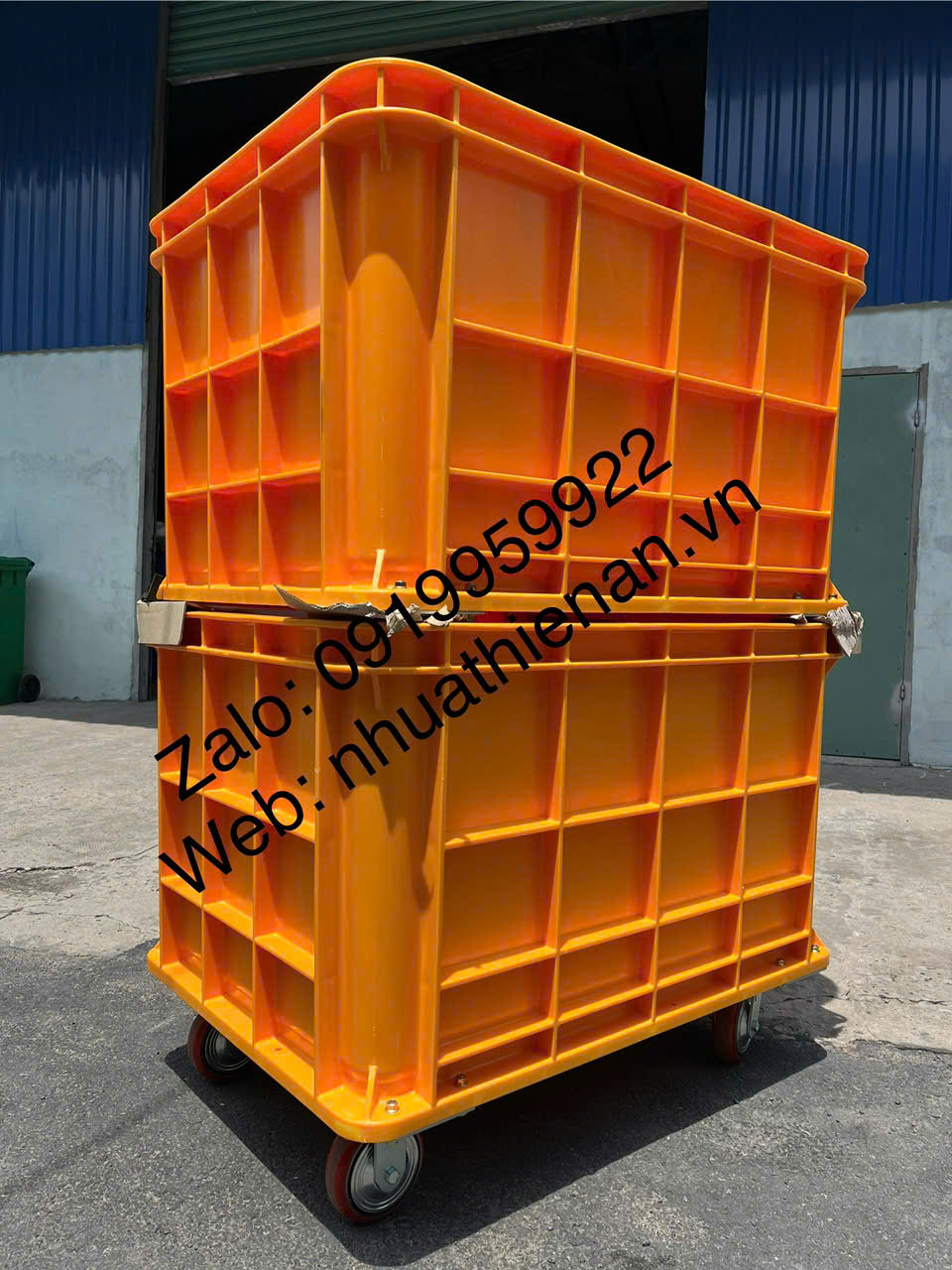 Báo Giá Thùng Nhựa Đặc Cà Mau