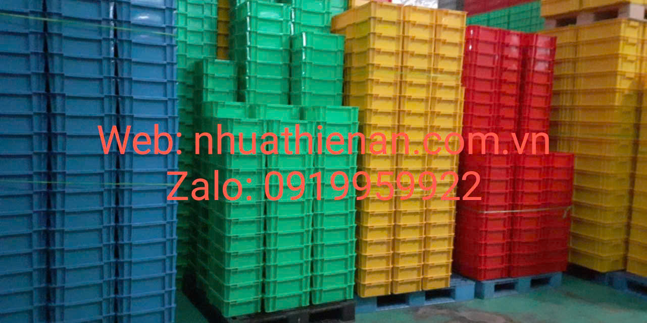 Báo Giá Thùng Nhựa Đặc Huế