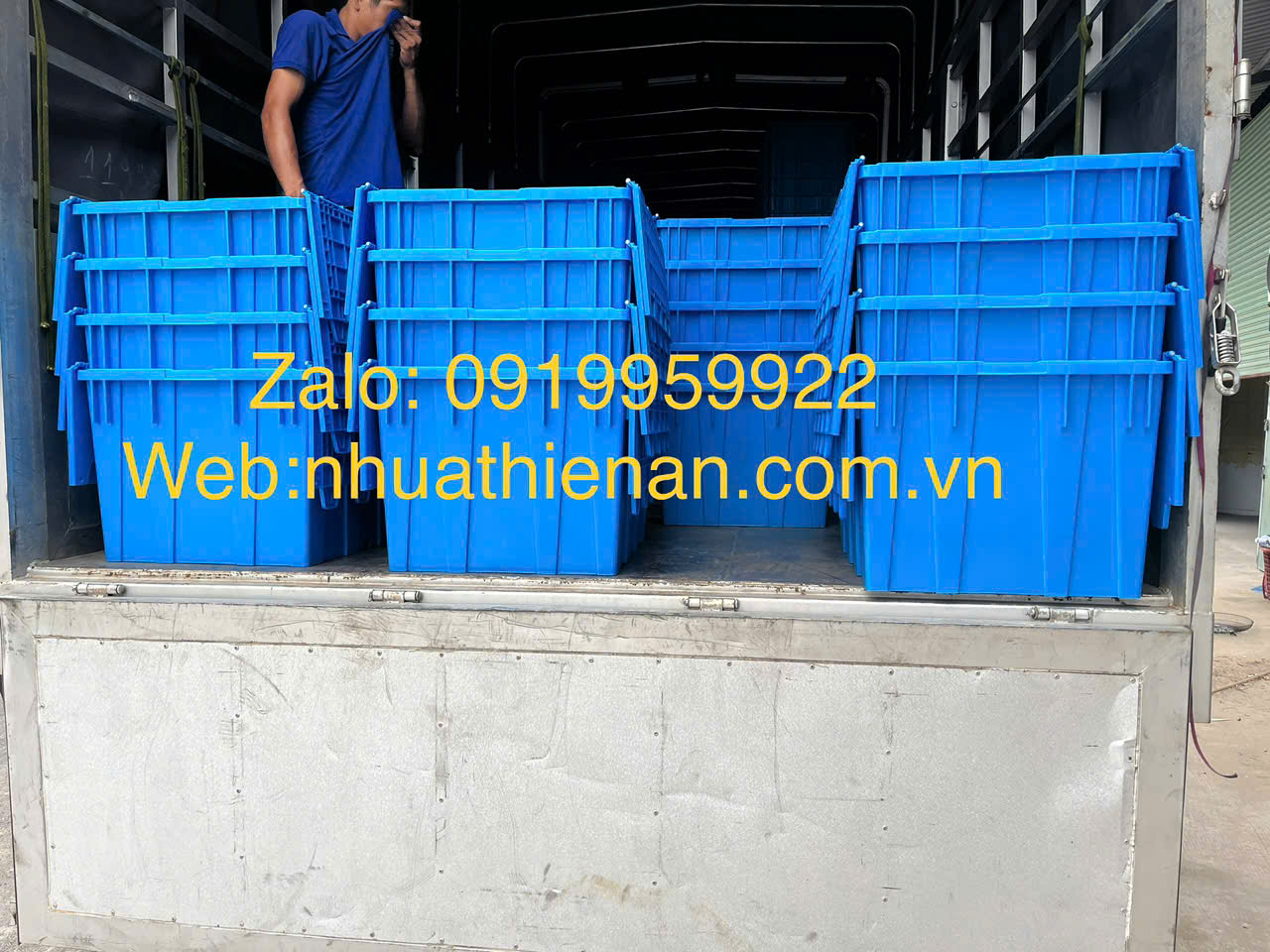 Báo Giá Thùng Nhựa Đặc Nghệ An