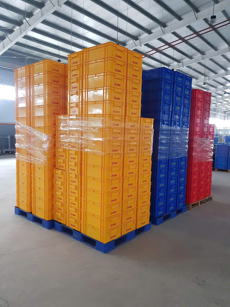 Báo Giá Thùng Nhựa Đặc Phú Thọ