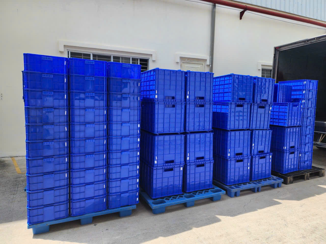 Báo Giá Thùng Nhựa Đặc Vĩnh Long